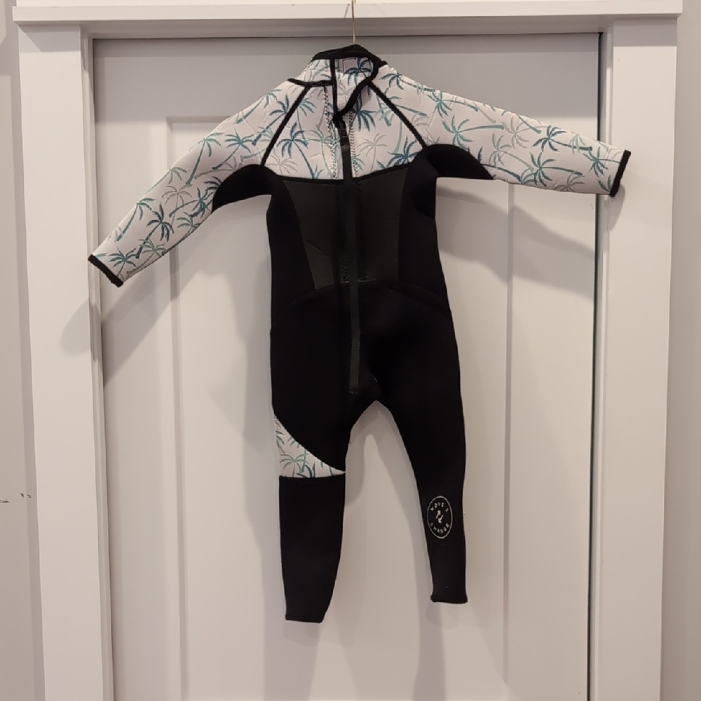 Kids Black and White Wetsuit
